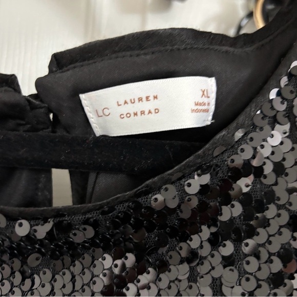 Lauren Conrad women’s plus black sequins  tank top. - Picture 3 of 3